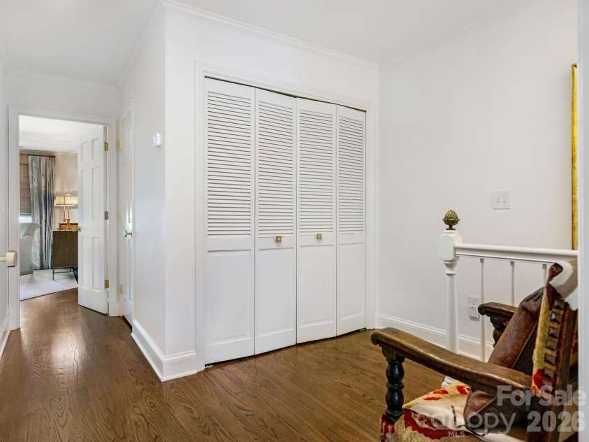 223 Perrin Place, Charlotte, NC 28207.  MLS# CAR4415312, YatesRealty ID 45995. 