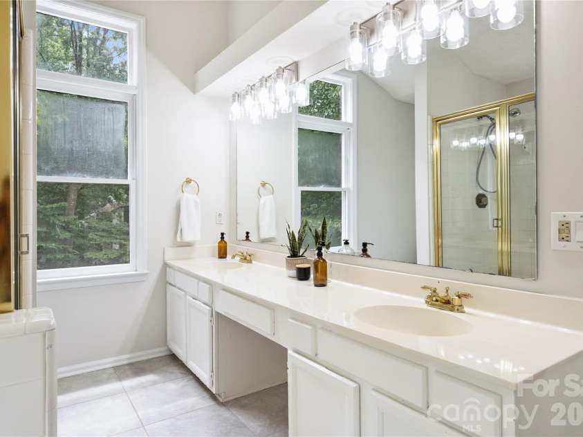 7224 Canyon Drive, Charlotte, NC 28262.  MLS# CAR4414984, YatesRealty ID 45997. 
