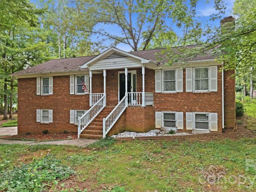 3707 Welcome Arcadia Road, Lexington, NC 27295.  MLS# CAR4417014, YatesRealty ID 45998. 