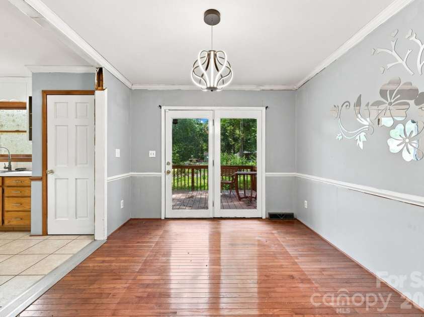 3707 Welcome Arcadia Road, Lexington, NC 27295.  MLS# CAR4417014, YatesRealty ID 45998. 