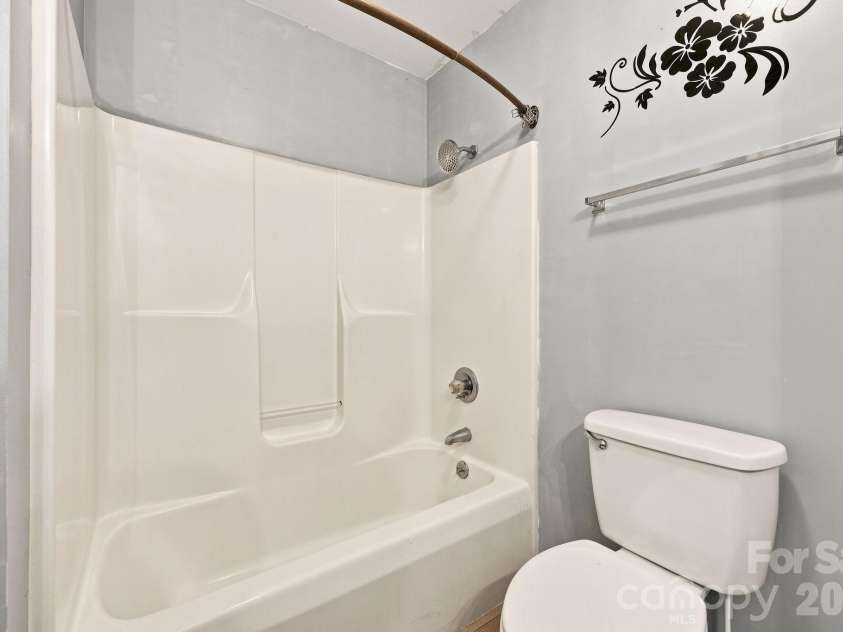 3707 Welcome Arcadia Road, Lexington, NC 27295.  MLS# CAR4417014, YatesRealty ID 45998. 