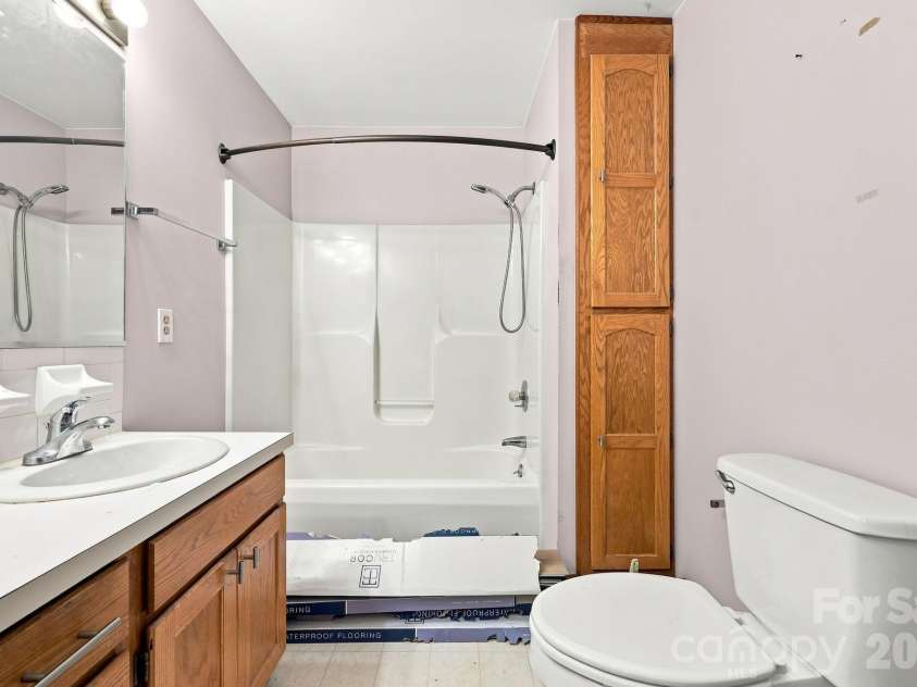3707 Welcome Arcadia Road, Lexington, NC 27295.  MLS# CAR4417014, YatesRealty ID 45998. 