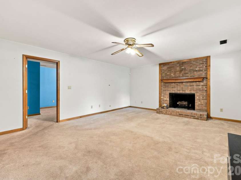 3707 Welcome Arcadia Road, Lexington, NC 27295.  MLS# CAR4417014, YatesRealty ID 45998. 