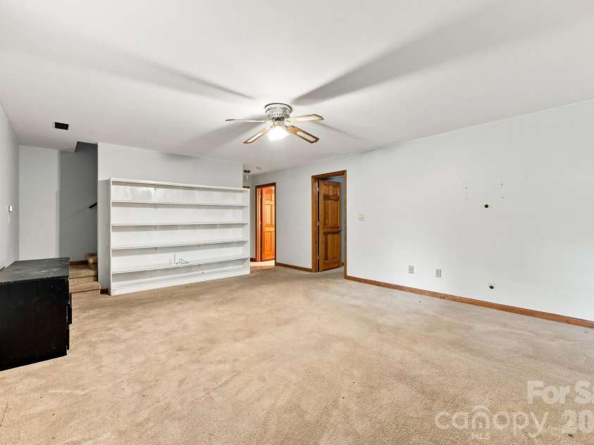 3707 Welcome Arcadia Road, Lexington, NC 27295.  MLS# CAR4417014, YatesRealty ID 45998. 