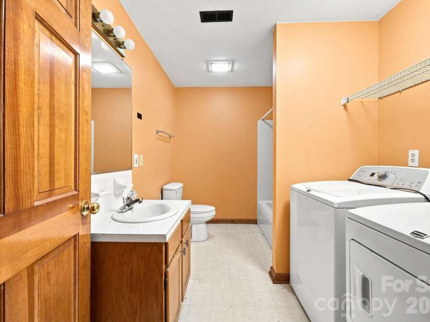 3707 Welcome Arcadia Road, Lexington, NC 27295.  MLS# CAR4417014, YatesRealty ID 45998. 