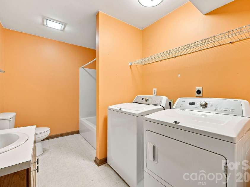 3707 Welcome Arcadia Road, Lexington, NC 27295.  MLS# CAR4417014, YatesRealty ID 45998. 