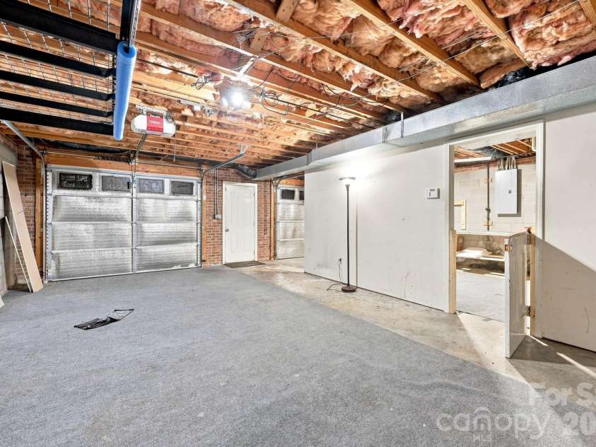 3707 Welcome Arcadia Road, Lexington, NC 27295.  MLS# CAR4417014, YatesRealty ID 45998. 