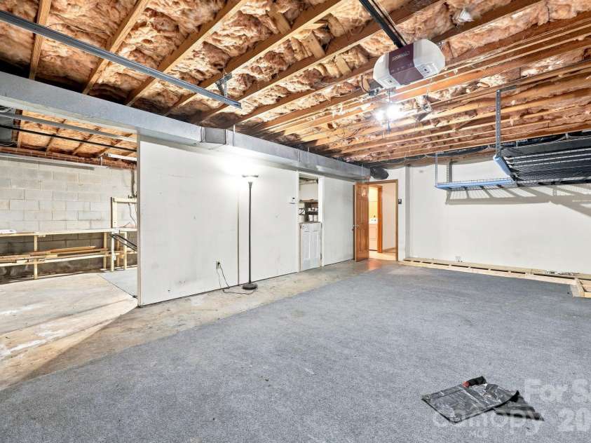 3707 Welcome Arcadia Road, Lexington, NC 27295.  MLS# CAR4417014, YatesRealty ID 45998. 