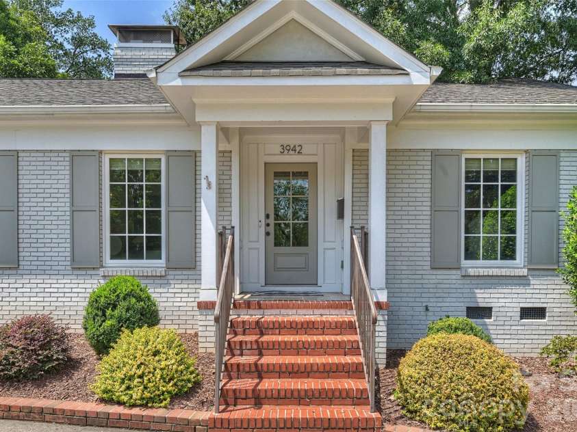 3942 Barclay Downs Drive, Charlotte, NC 28209.  MLS# CAR4409460, YatesRealty ID 45999. 