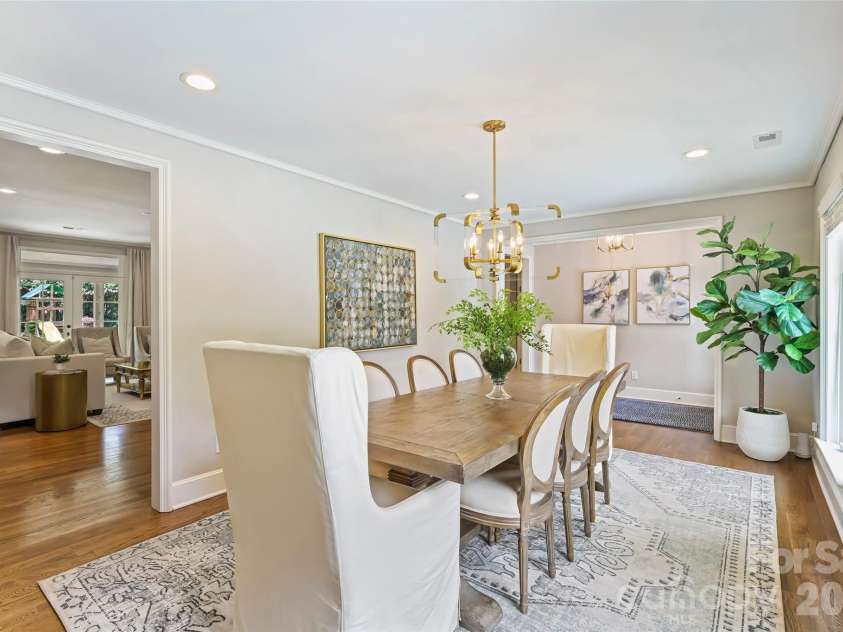 3942 Barclay Downs Drive, Charlotte, NC 28209.  MLS# CAR4409460, YatesRealty ID 45999. 