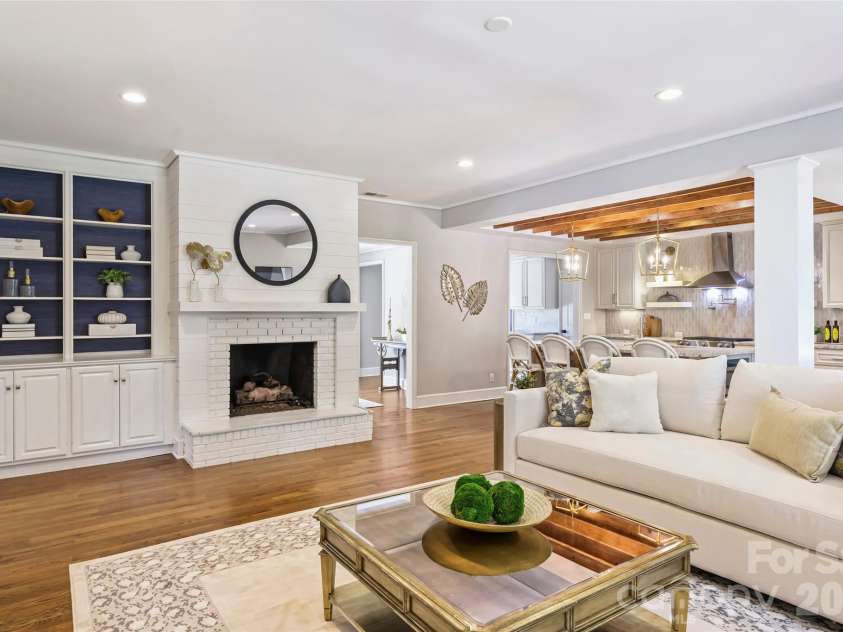 3942 Barclay Downs Drive, Charlotte, NC 28209.  MLS# CAR4409460, YatesRealty ID 45999. 