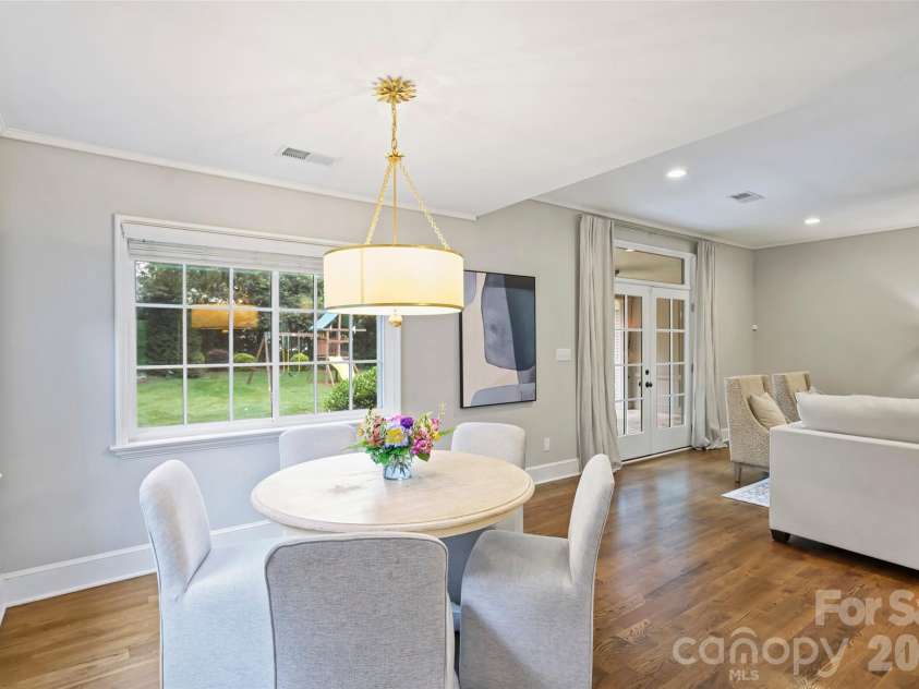 3942 Barclay Downs Drive, Charlotte, NC 28209.  MLS# CAR4409460, YatesRealty ID 45999. 
