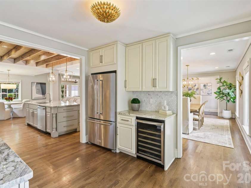 3942 Barclay Downs Drive, Charlotte, NC 28209.  MLS# CAR4409460, YatesRealty ID 45999. 