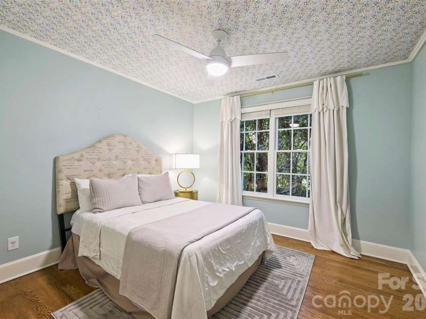 3942 Barclay Downs Drive, Charlotte, NC 28209.  MLS# CAR4409460, YatesRealty ID 45999. 