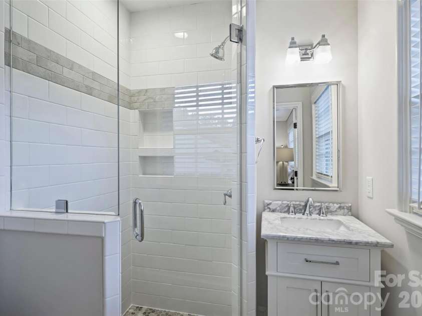 3942 Barclay Downs Drive, Charlotte, NC 28209.  MLS# CAR4409460, YatesRealty ID 45999. 