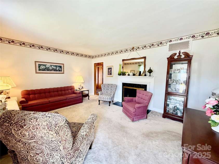 3 Underwood Avenue, Great Falls, SC 29055.  MLS# CAR4286398, YatesRealty ID 46. 