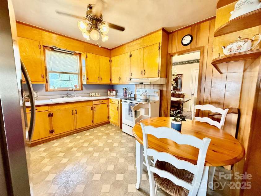 3 Underwood Avenue, Great Falls, SC 29055.  MLS# CAR4286398, YatesRealty ID 46. 