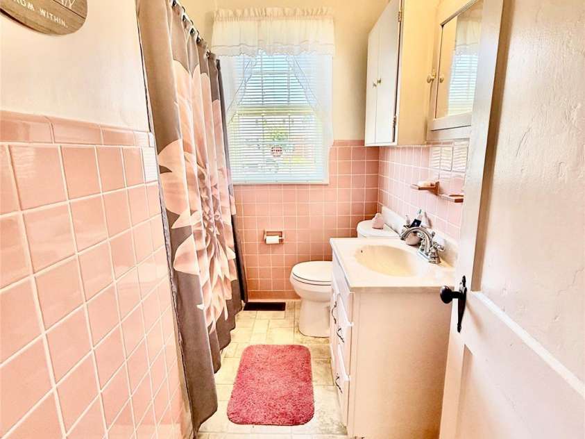 3 Underwood Avenue, Great Falls, SC 29055.  MLS# CAR4286398, YatesRealty ID 46. 