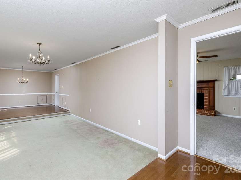 466 Shiloh Church Road, Hickory, NC 28601.  MLS# CAR4260582, YatesRealty ID 460. 