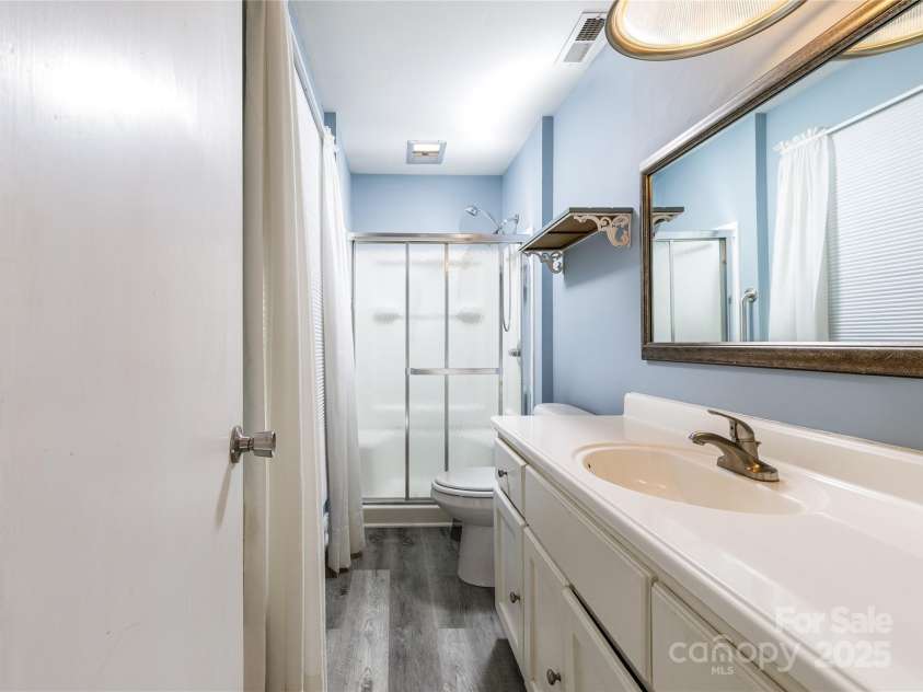 466 Shiloh Church Road, Hickory, NC 28601.  MLS# CAR4260582, YatesRealty ID 460. 