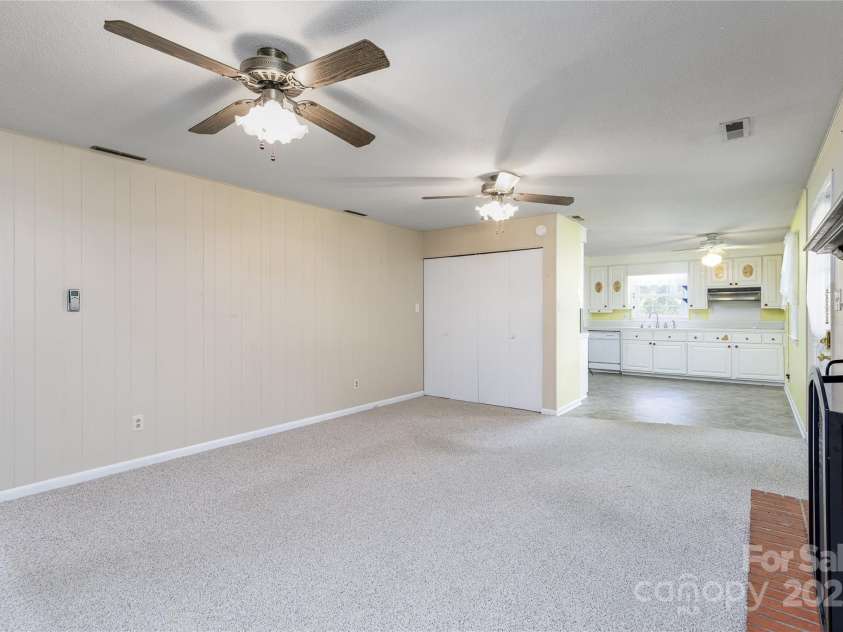 466 Shiloh Church Road, Hickory, NC 28601.  MLS# CAR4260582, YatesRealty ID 460. 