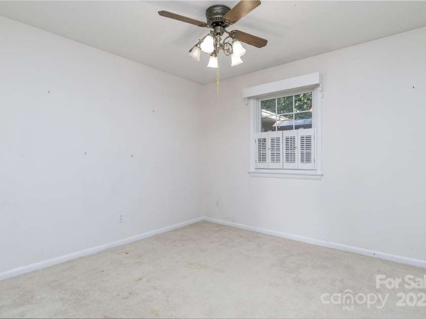 466 Shiloh Church Road, Hickory, NC 28601.  MLS# CAR4260582, YatesRealty ID 460. 