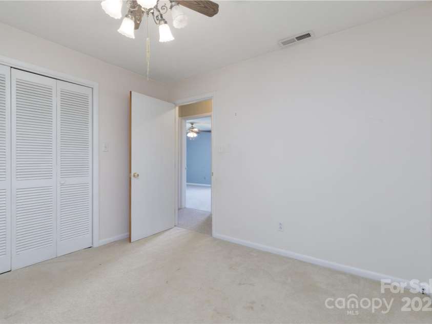 466 Shiloh Church Road, Hickory, NC 28601.  MLS# CAR4260582, YatesRealty ID 460. 