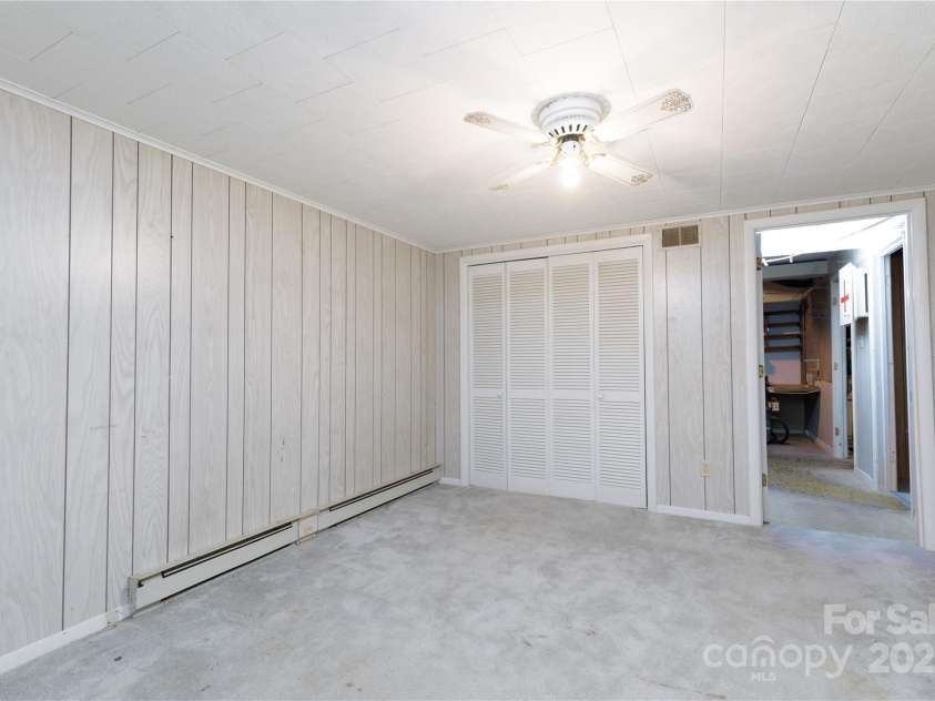 466 Shiloh Church Road, Hickory, NC 28601.  MLS# CAR4260582, YatesRealty ID 460. 