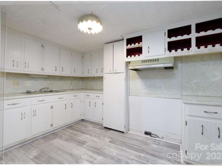 466 Shiloh Church Road, Hickory, NC 28601.  MLS# CAR4260582, YatesRealty ID 460. 