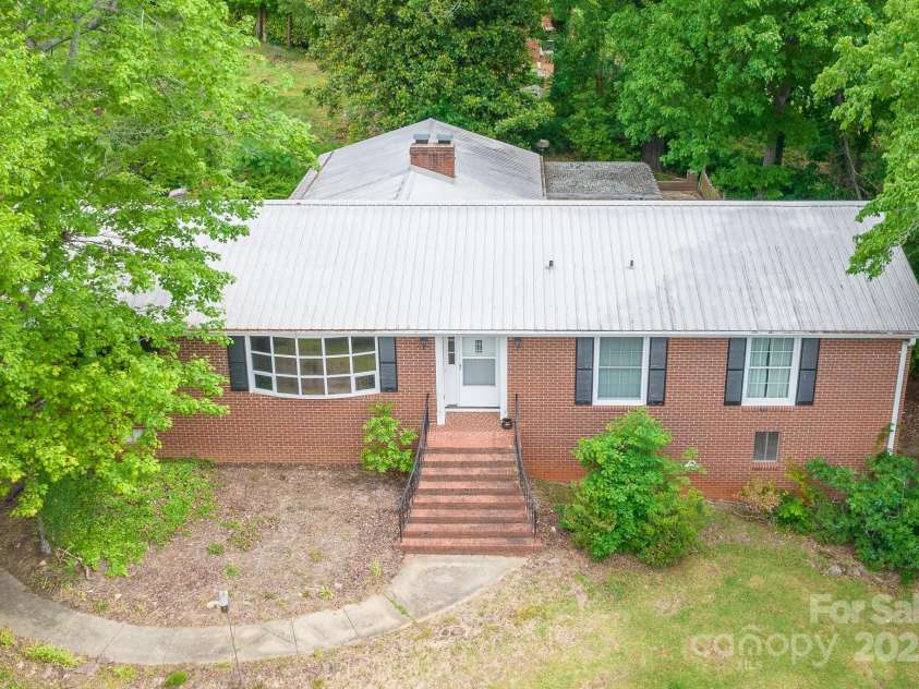 466 Shiloh Church Road, Hickory, NC 28601.  MLS# CAR4260582, YatesRealty ID 460. 