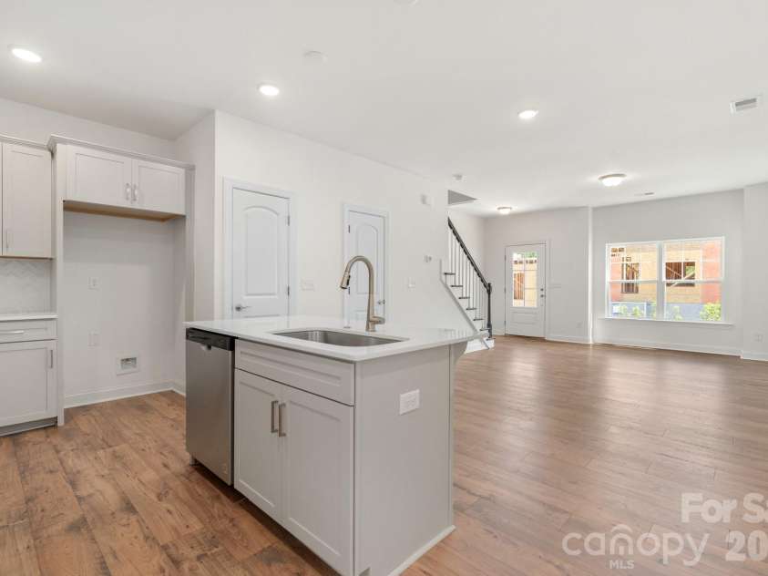 135 Cherry Springs Lane, Asheville, NC 28804.  MLS# CAR4336896, YatesRealty ID 4600. 