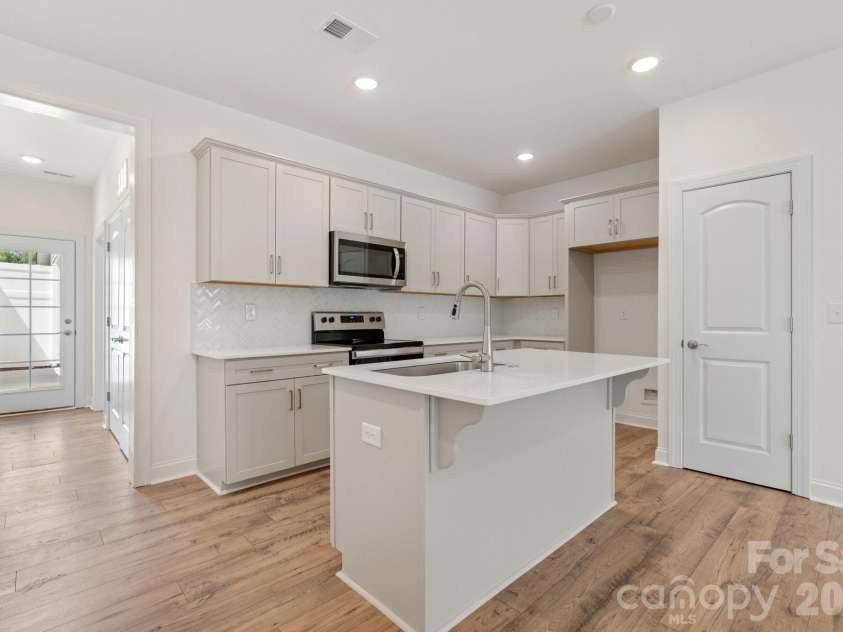 135 Cherry Springs Lane, Asheville, NC 28804.  MLS# CAR4336896, YatesRealty ID 4600. 