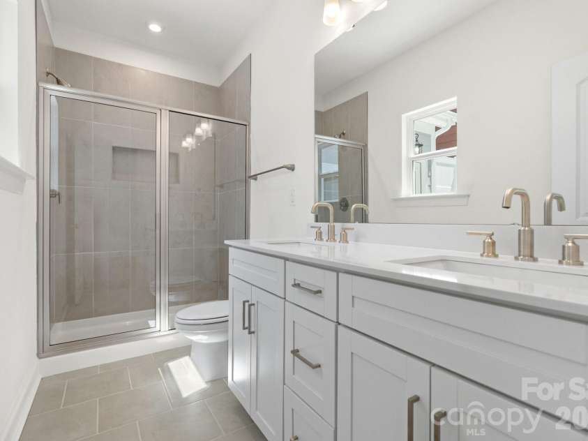 135 Cherry Springs Lane, Asheville, NC 28804.  MLS# CAR4336896, YatesRealty ID 4600. 