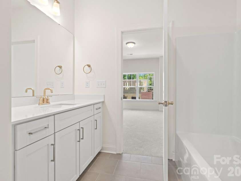 135 Cherry Springs Lane, Asheville, NC 28804.  MLS# CAR4336896, YatesRealty ID 4600. 