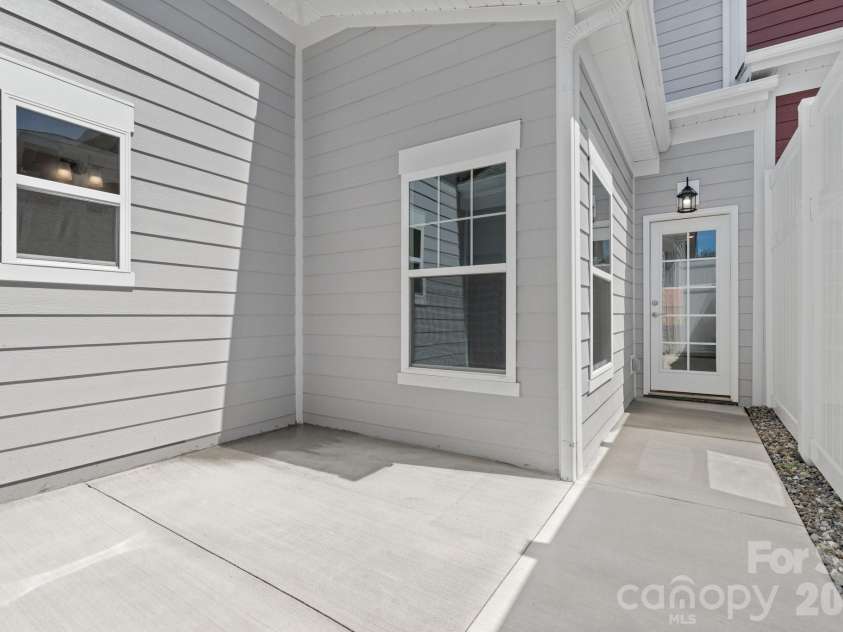 135 Cherry Springs Lane, Asheville, NC 28804.  MLS# CAR4336896, YatesRealty ID 4600. 