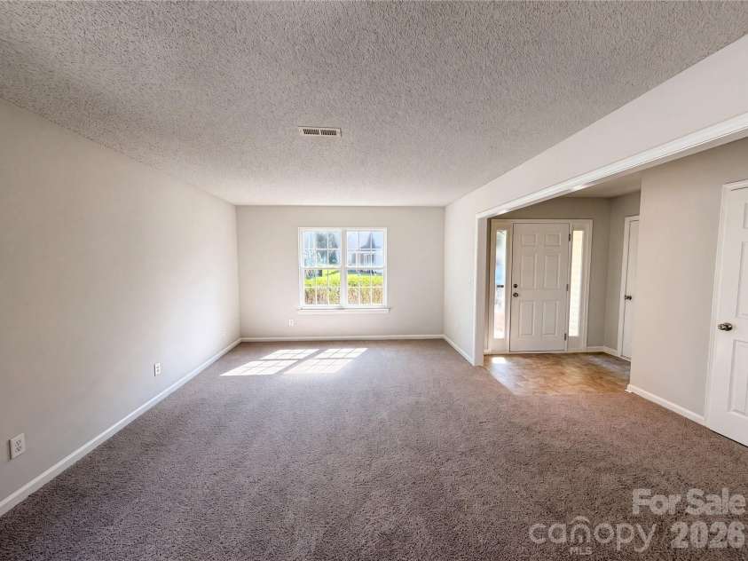 10319 Covingtonwood Drive, Charlotte, NC 28214.  MLS# CAR4417017, YatesRealty ID 46002. 
