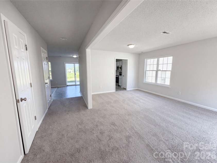 10319 Covingtonwood Drive, Charlotte, NC 28214.  MLS# CAR4417017, YatesRealty ID 46002. 