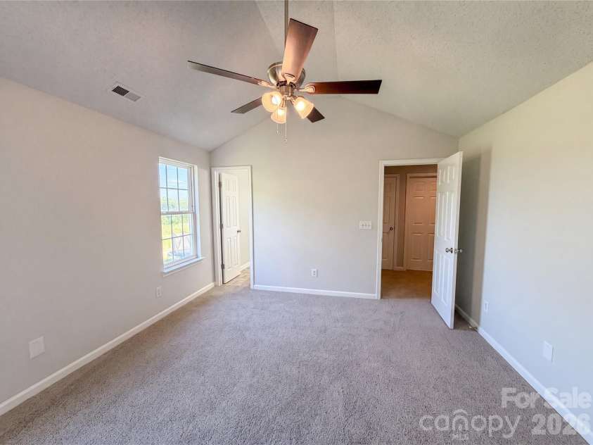 10319 Covingtonwood Drive, Charlotte, NC 28214.  MLS# CAR4417017, YatesRealty ID 46002. 