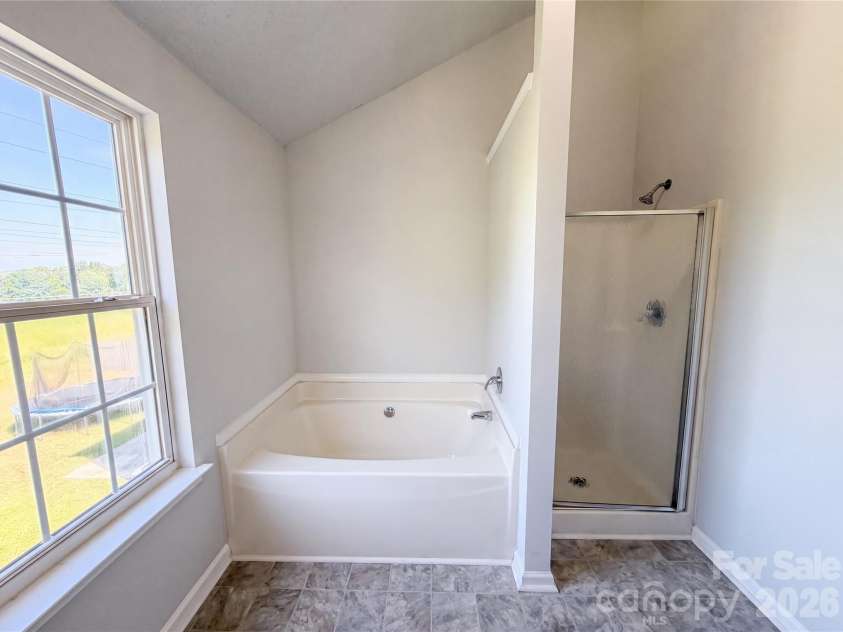 10319 Covingtonwood Drive, Charlotte, NC 28214.  MLS# CAR4417017, YatesRealty ID 46002. 