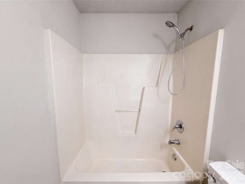 10319 Covingtonwood Drive, Charlotte, NC 28214.  MLS# CAR4417017, YatesRealty ID 46002. 