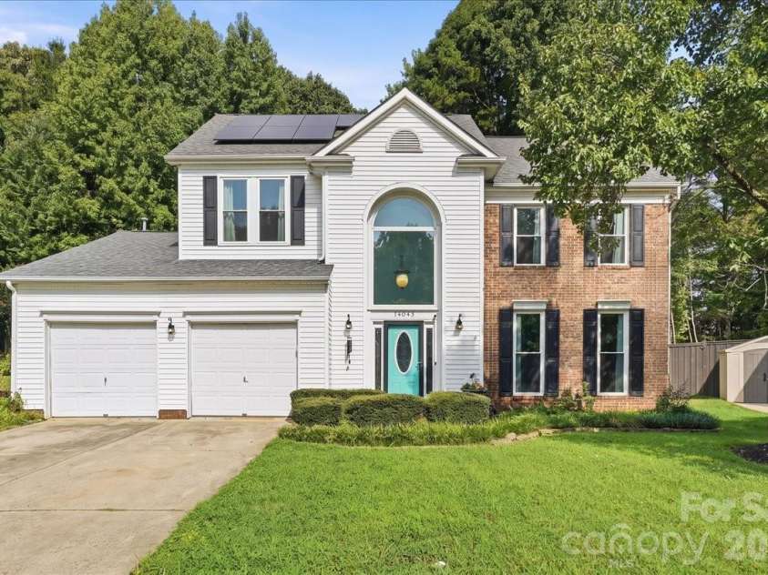 14043 Hatton Cross Drive, Charlotte, NC 28278.  MLS# CAR4417015, YatesRealty ID 46003. 