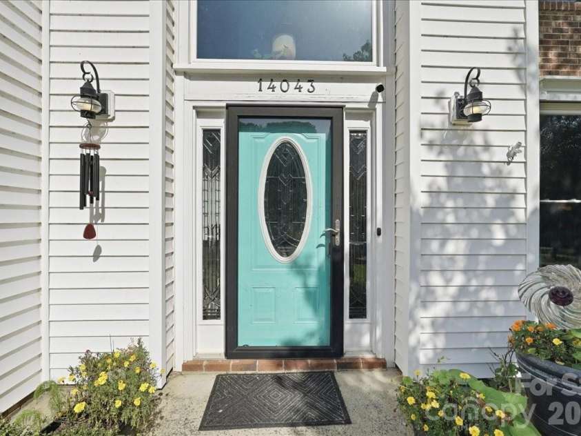 14043 Hatton Cross Drive, Charlotte, NC 28278.  MLS# CAR4417015, YatesRealty ID 46003. 