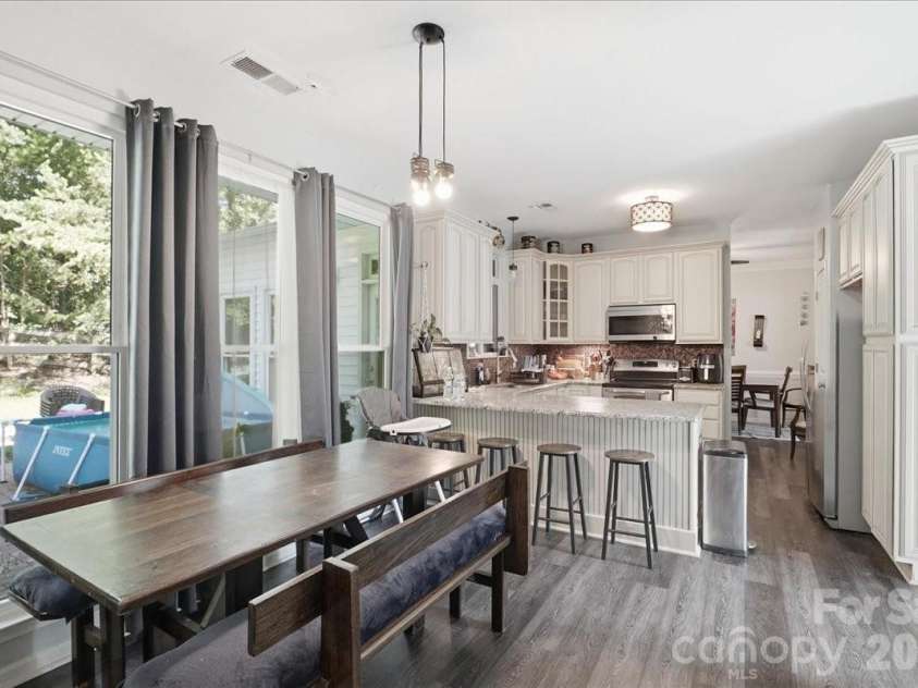 14043 Hatton Cross Drive, Charlotte, NC 28278.  MLS# CAR4417015, YatesRealty ID 46003. 