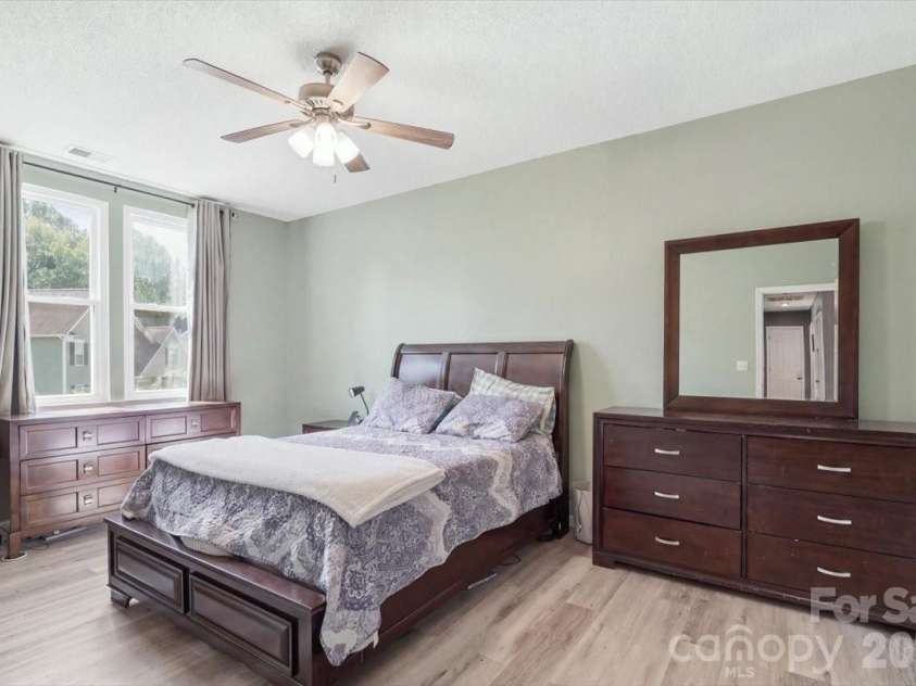 14043 Hatton Cross Drive, Charlotte, NC 28278.  MLS# CAR4417015, YatesRealty ID 46003. 