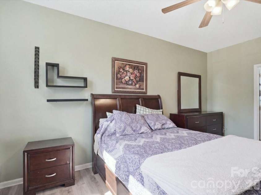 14043 Hatton Cross Drive, Charlotte, NC 28278.  MLS# CAR4417015, YatesRealty ID 46003. 