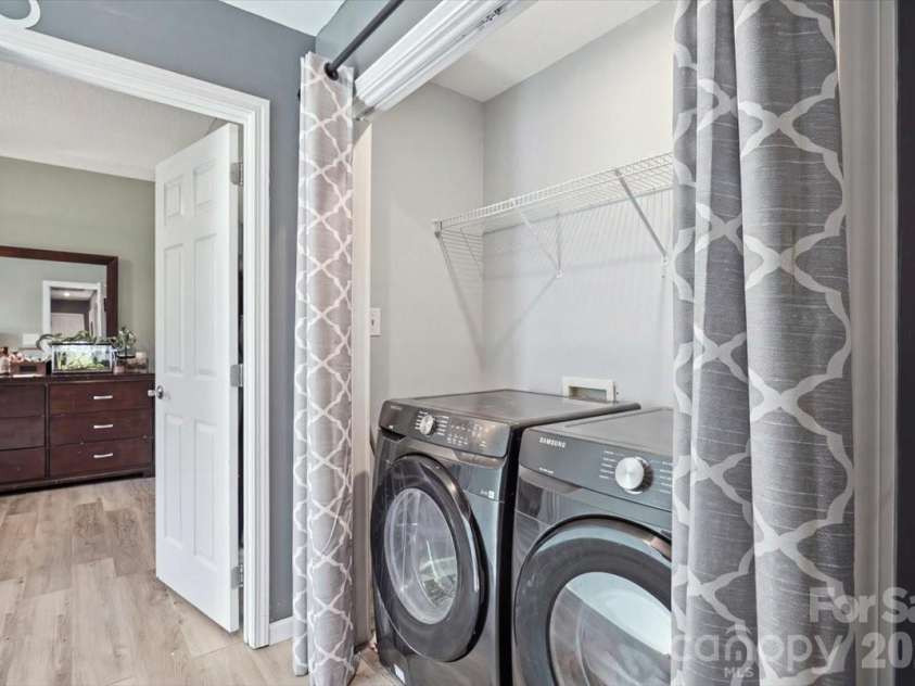14043 Hatton Cross Drive, Charlotte, NC 28278.  MLS# CAR4417015, YatesRealty ID 46003. 