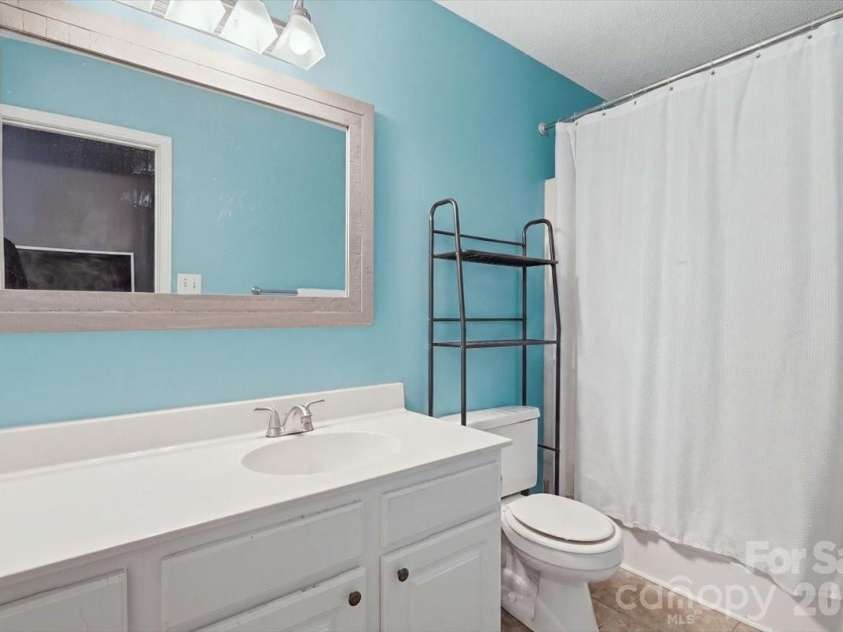 14043 Hatton Cross Drive, Charlotte, NC 28278.  MLS# CAR4417015, YatesRealty ID 46003. 