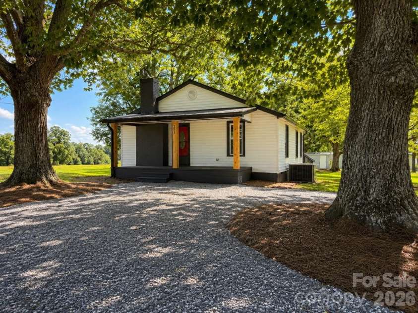 251 Beulah Road, Statesville, NC 28677.  MLS# CAR4416828, YatesRealty ID 46005. 