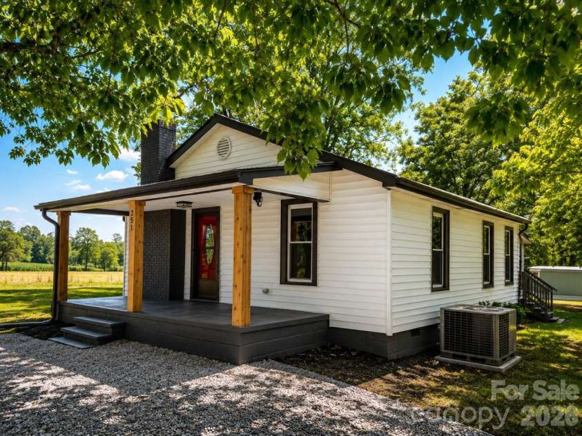 251 Beulah Road, Statesville, NC 28677.  MLS# CAR4416828, YatesRealty ID 46005. 