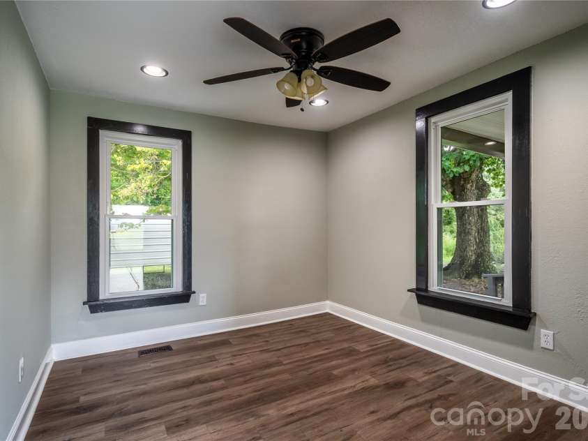 251 Beulah Road, Statesville, NC 28677.  MLS# CAR4416828, YatesRealty ID 46005. 